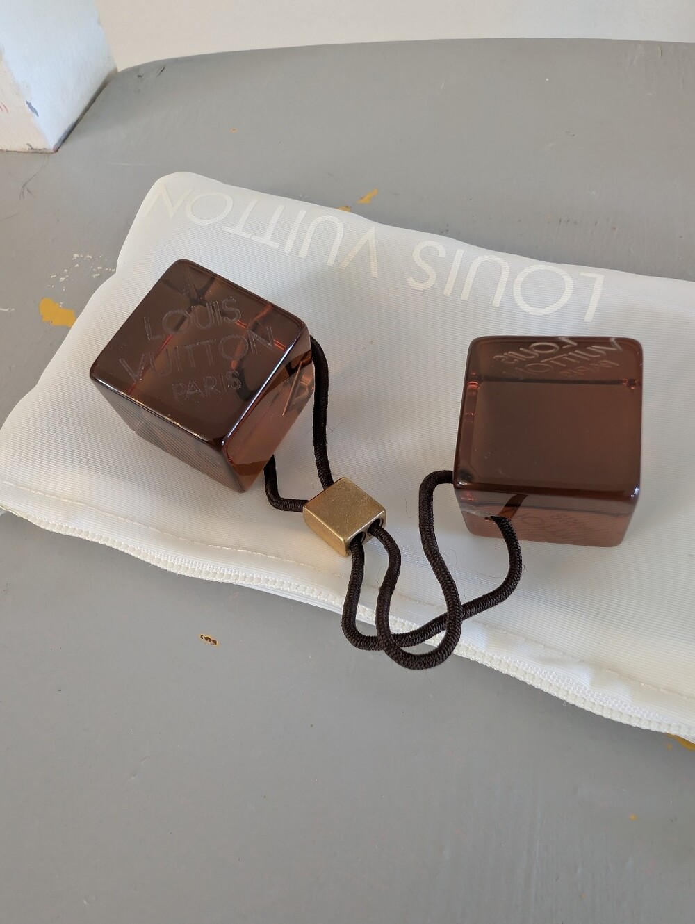 ➰Louis Vuitton Cube Hair Ties (2 Pack) - Luxury Vintage ➰ - Picture 12 of 16